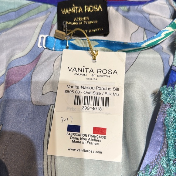 VANITA ROSA PARIS SILK PONCHO
ONE SIZE - Picture 4 of 10